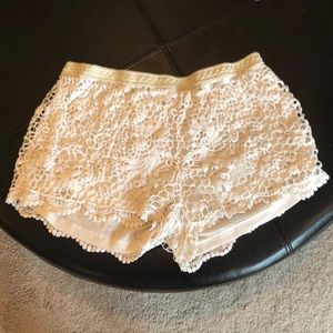 Mossimo Cream shorts